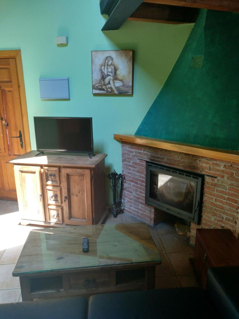 Los Camarotes Cervera de Buitrago Екстериор снимка